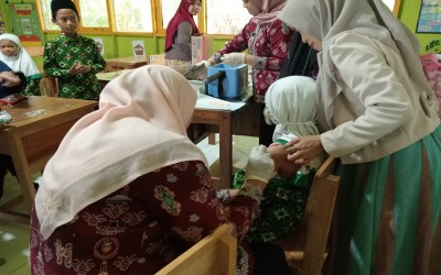 MIN 22 HSU Laksanakan Skrining Kesehatan dan Imunisasi BIAS bagi Peserta Didik