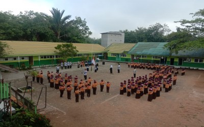 Hari Guru Nasional, MIN 22 HSU Gelar Seremonial Apel
